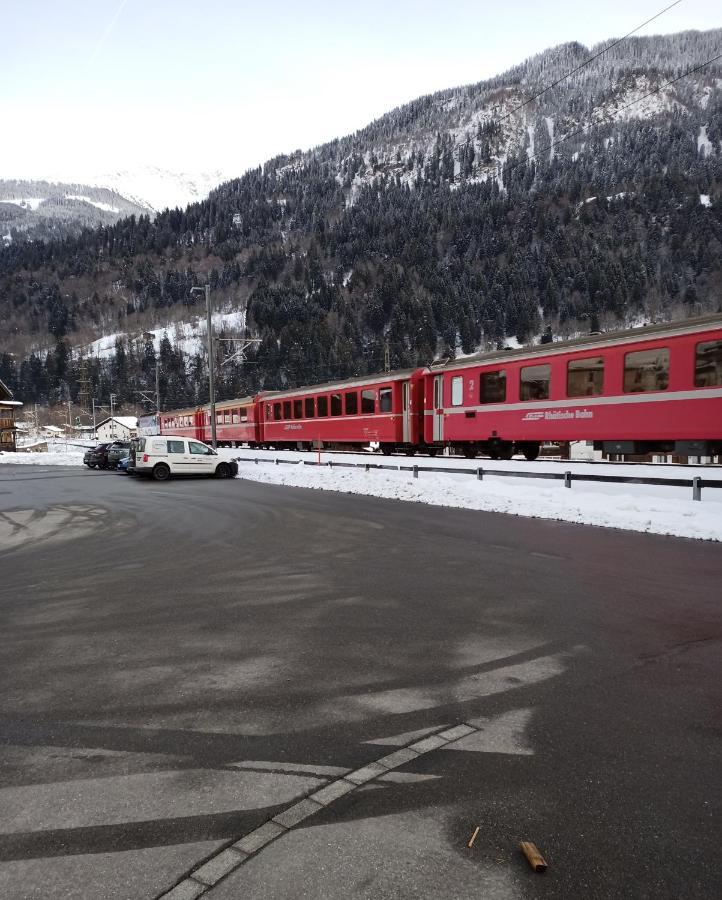 Casa Steilalva - Grosszuegiges Chalet Fuer Erholsamen Familienurlaub Surrein Kültér fotó